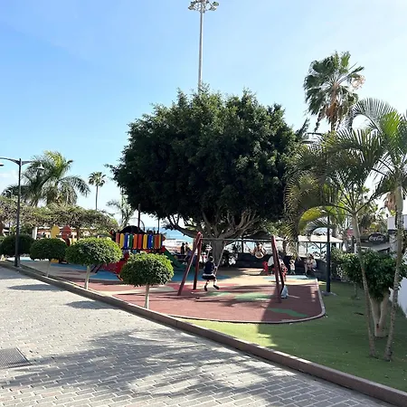 Apartment Beautiful, 2 Double Bedrooms In Cristianos, 3 Mins From The