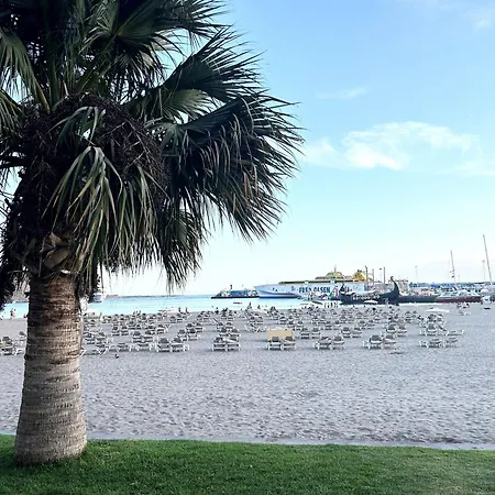 Apartamento Beautiful, 2 Double Bedrooms In Cristianos, 3 Mins From The Arona (Tenerife)