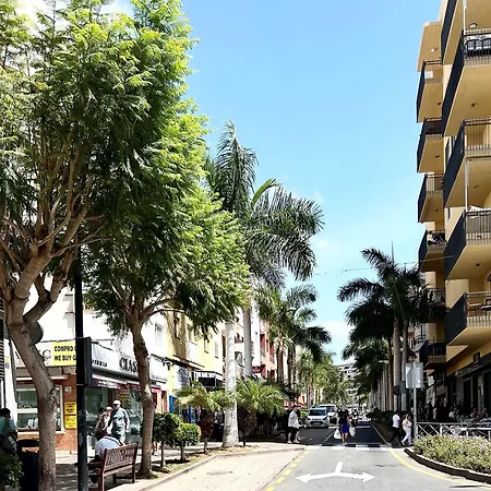 Beautiful, 2 Double Bedrooms In Cristianos, 3 Mins From The *