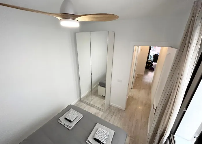 Beautiful, 2 Double Bedrooms In Cristianos, 3 Mins From The Lejlighed