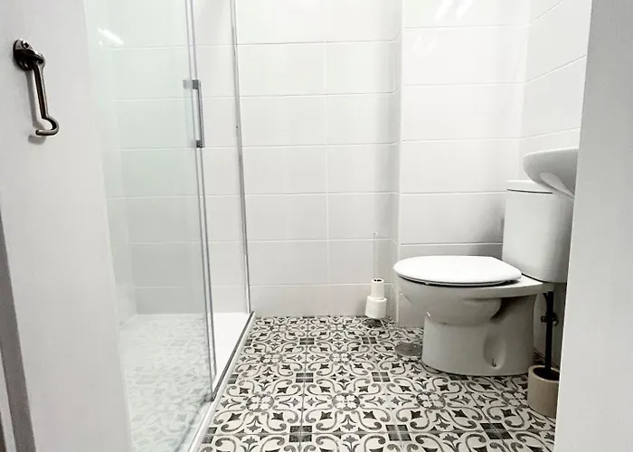 Beautiful, 2 Double Bedrooms In Cristianos, 3 Mins From The Lejlighed