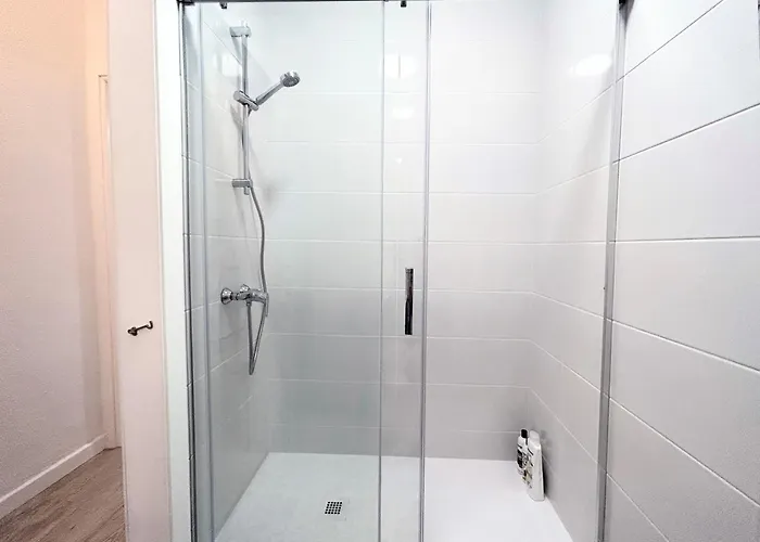 Beautiful, 2 Double Bedrooms In Cristianos, 3 Mins From The Lejlighed