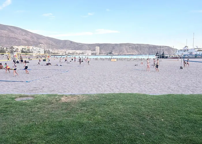 Beautiful, 2 Double Bedrooms In Cristianos, 3 Mins From The * Arona (Tenerife)