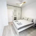 Appartement Beautiful, 2 Double Bedrooms In Cristianos, 3 Mins From The