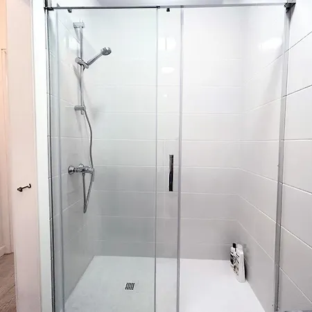 Beautiful, 2 Double Bedrooms In Cristianos, 3 Mins From The Apartmán