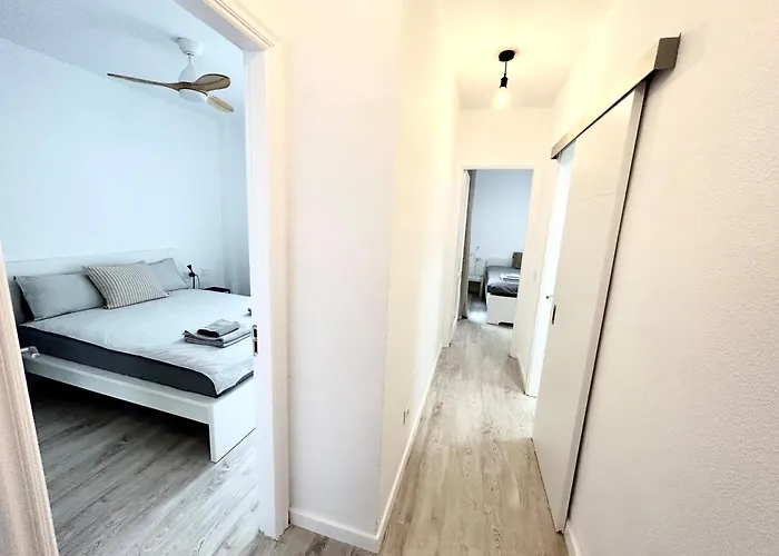 Beautiful, 2 Double Bedrooms In Cristianos, 3 Mins From The Apartment Arona (Tenerife)