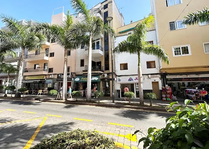 Beautiful, 2 Double Bedrooms In Cristianos, 3 Mins From The * 阿罗纳