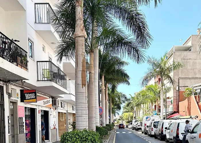 Beautiful, 2 Double Bedrooms In Cristianos, 3 Mins From The Apartment Arona (Tenerife)